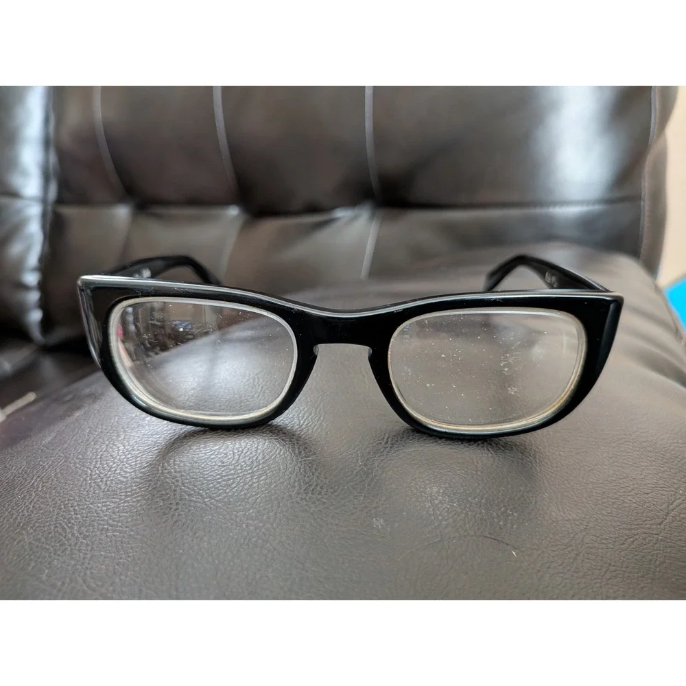 Vintage Universal Black Mens 5 3/4 Eye Glasses Frames 48-22